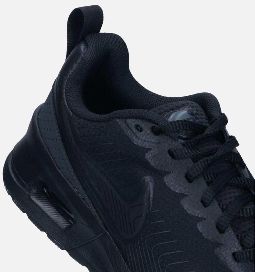 Nike Air Max Nuaxis Baskets en Noir pour garçons, hommes (343749)