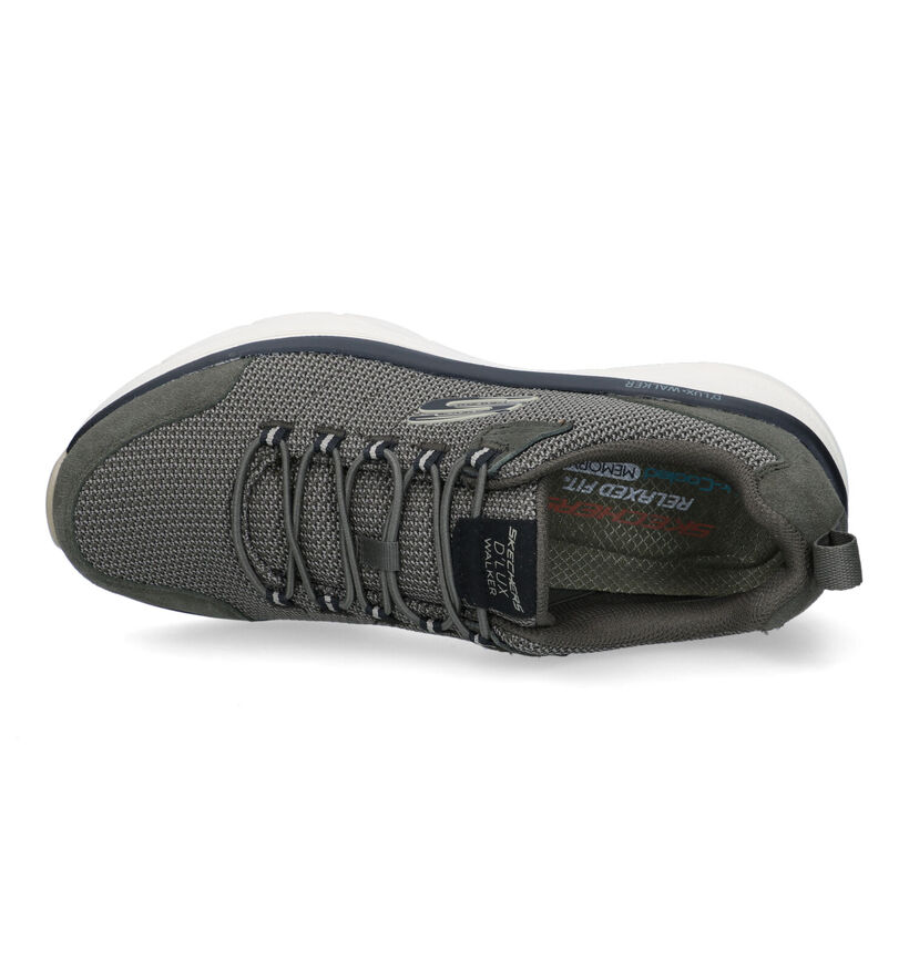 Skechers D'Lux Walker Relaxed Fit Baskets slip-on en Vert kaki en textile (295627)