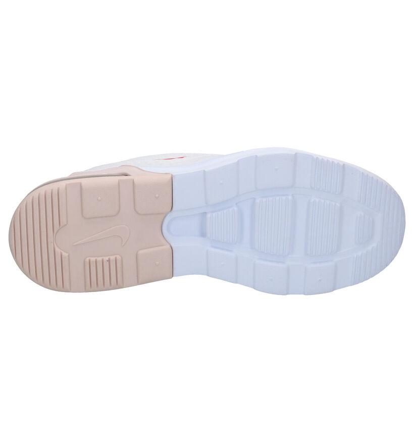 Nike Air Max Motion Baskets basses en Blanc en synthétique (265867)