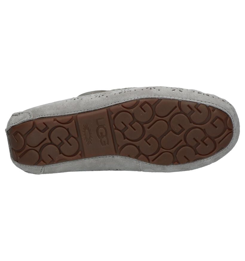 UGG Pantoufles fermées en Gris en daim (206396)