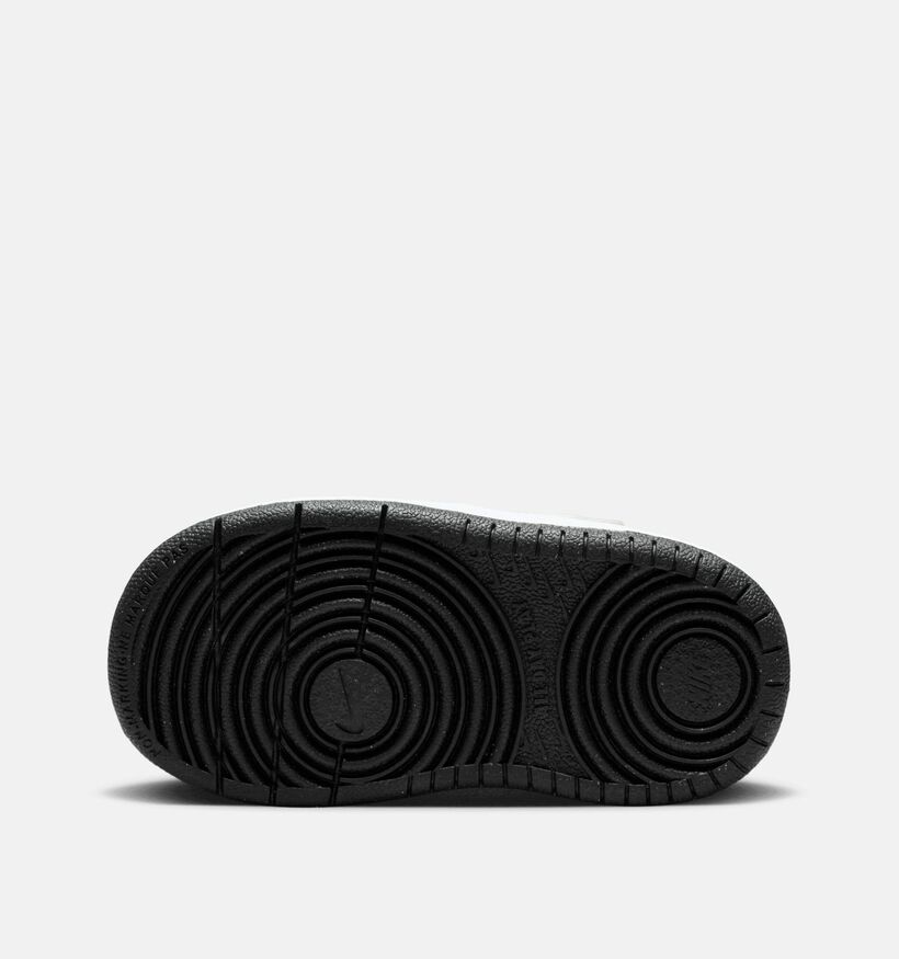 Nike Court Baskets pour b&eacute;b&eacute; en Blanc pour filles, gar&ccedil;ons (367264) - pour semelles orthop&eacute;diques