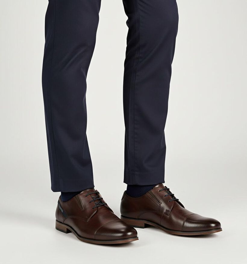 Bugatti Chaussures classiques en Marron pour hommes (367315)