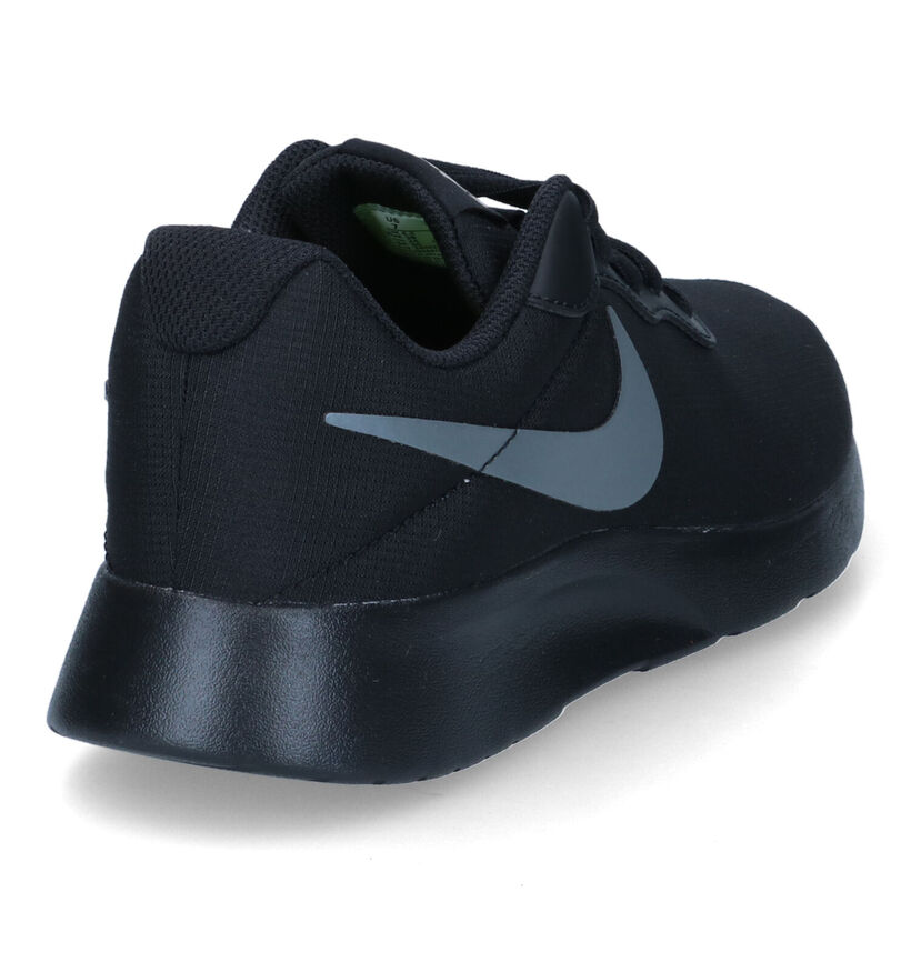 Nike Tanjun Refine Baskets en Noir pour femmes (316859) - pour semelles orthopédiques