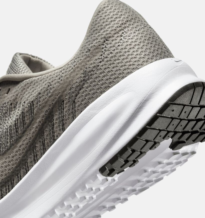 Nike Run Defy Baskets basses en Vert kaki pour hommes (376129)