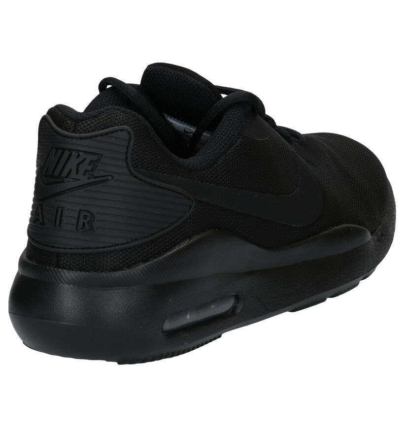 Nike Air Max Oketo Baskets en Noir en textile (274959)