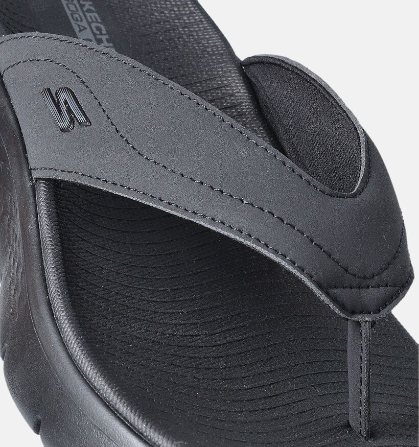 Skechers Go Walk Flex Vallejo Tongs en Noir pour hommes (354585)