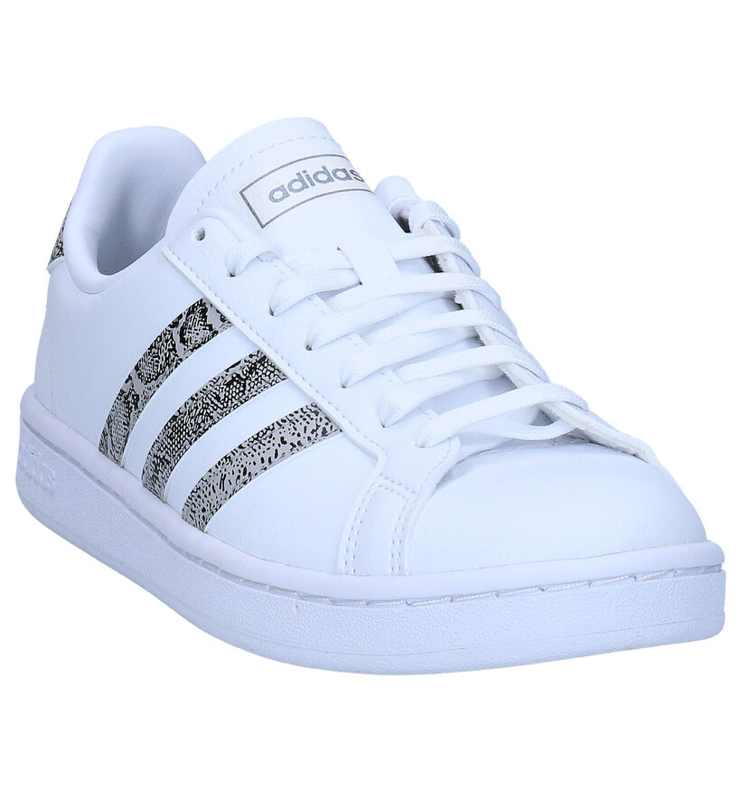 adidas Grand Court Baskets en Blanc en simili cuir (276444)