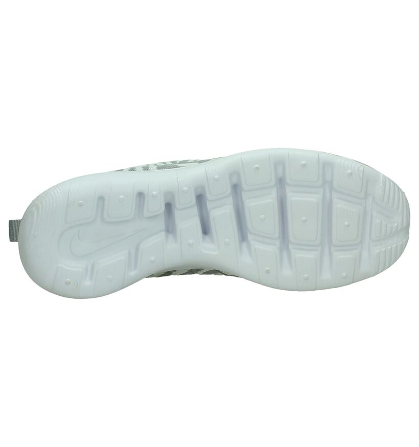 Nike Baskets sportives en Gris clair en textile (178297)