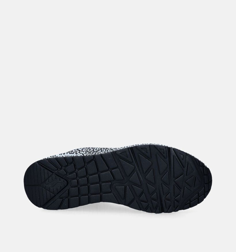 Skechers Uno Jen Stark Infinite Drip Baskets en Noir pour femmes (343892)