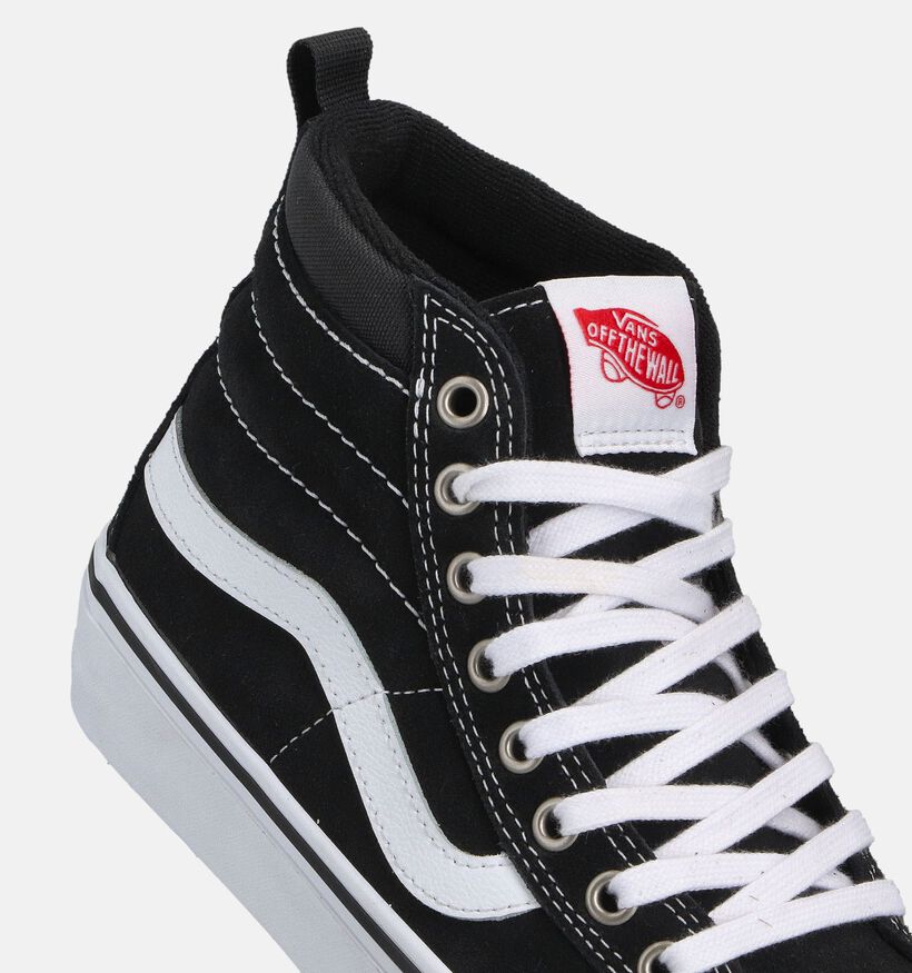 Vans MTE Sk8-Hi Insulated Baskets montantes en Noir pour femmes (360204)