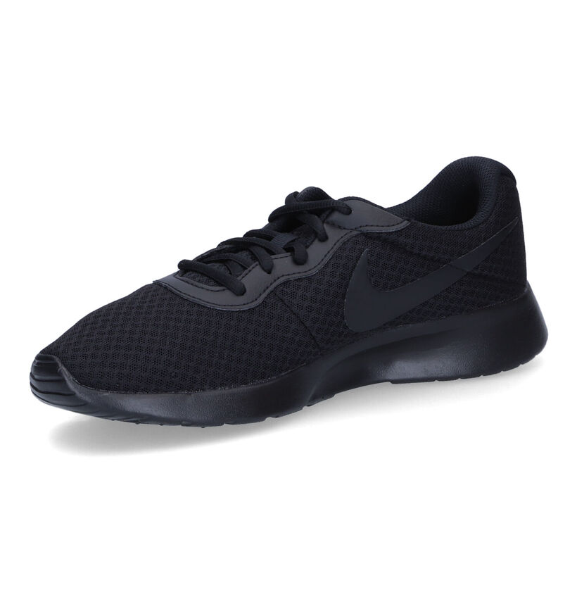 Nike Tanjun Baskets en Noir pour hommes (309098)