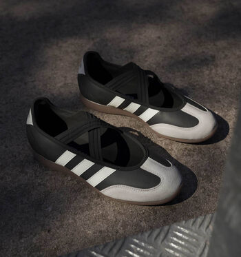 adidas Barreda Chaussures plates core black/ core white/ GUM5/core white/ core black/ GUM 3