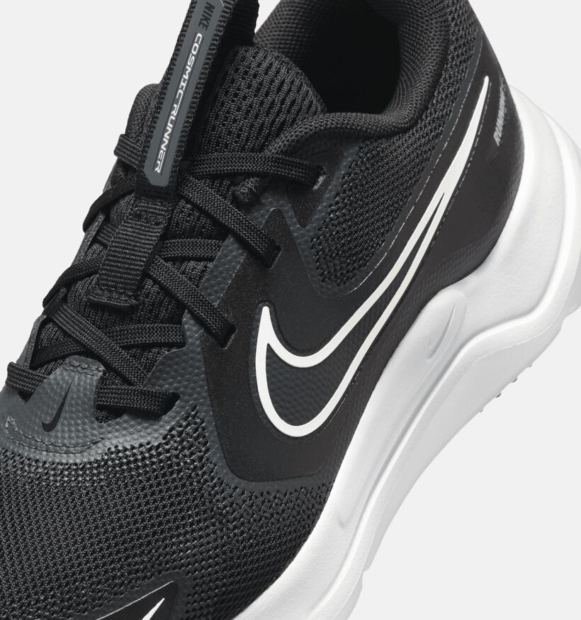 Nike Cosmic Runner Zwarte Sneakers voor jongens (364622) - geschikt voor steunzolen
