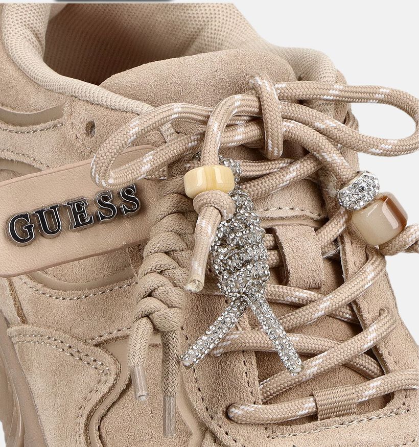 Guess Irrina Baskets en Beige pour femmes (379510) - pour semelles orthop&eacute;diques