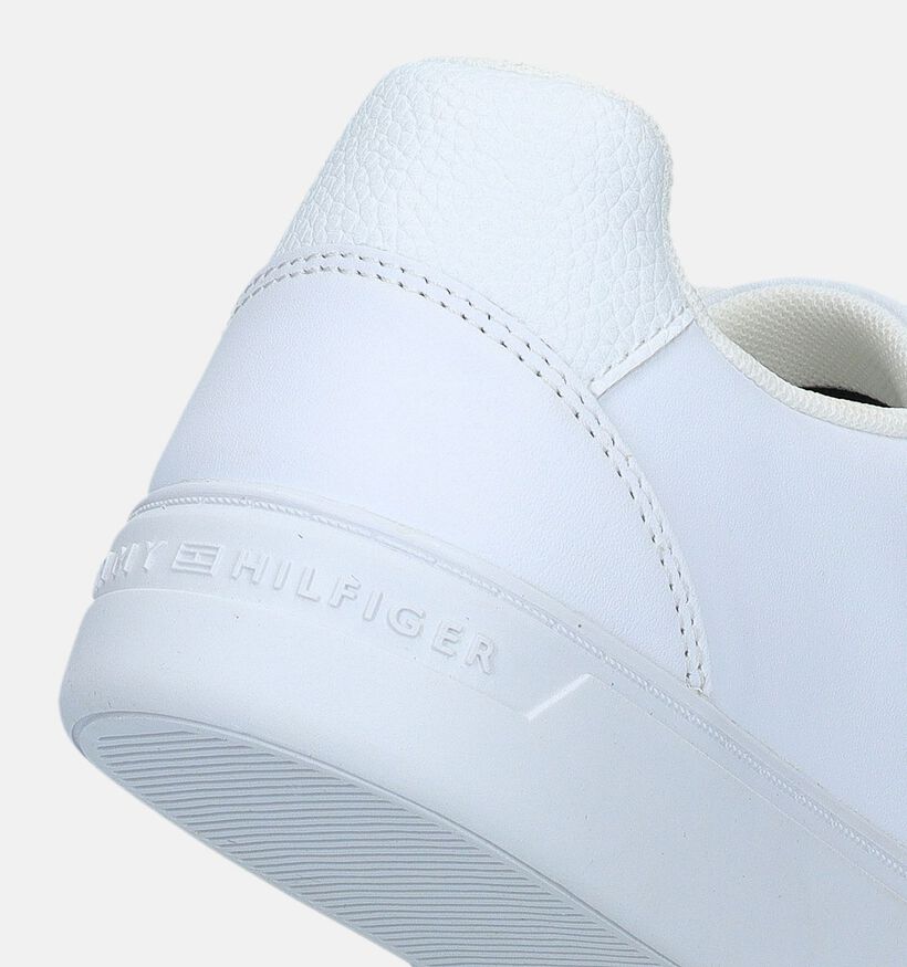 Tommy Hilfiger Flag Court Baskets en Blanc pour femmes (336406) - pour semelles orthopédiques