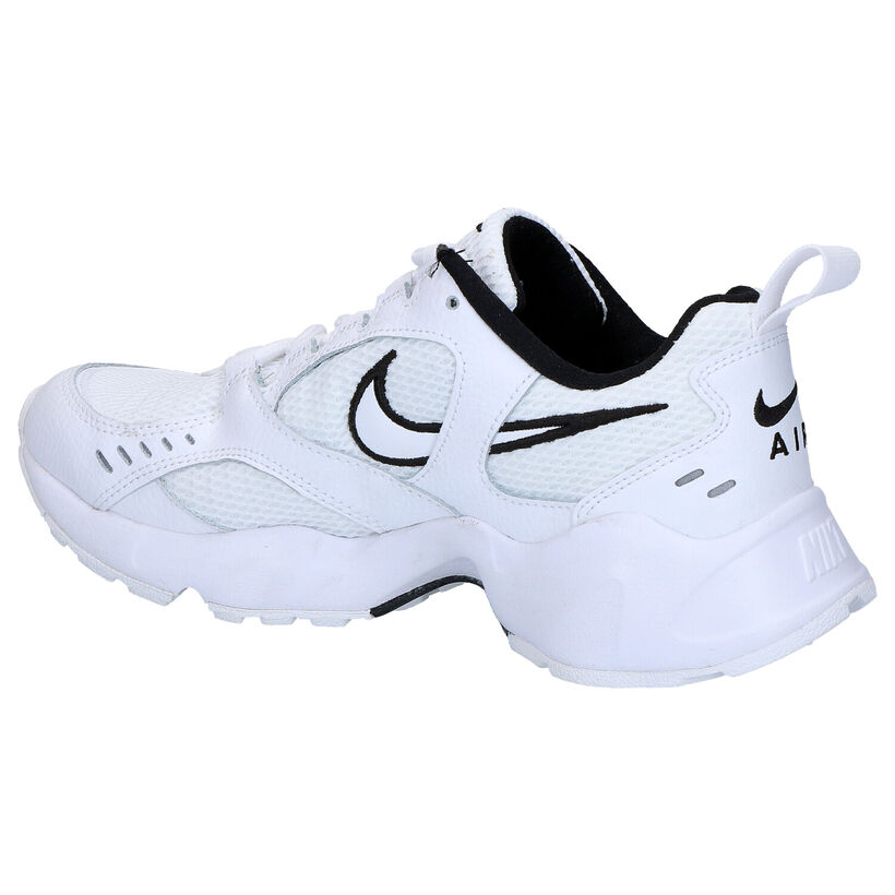 Nike Air Heights Zwarte Sneakers in stof (265923)