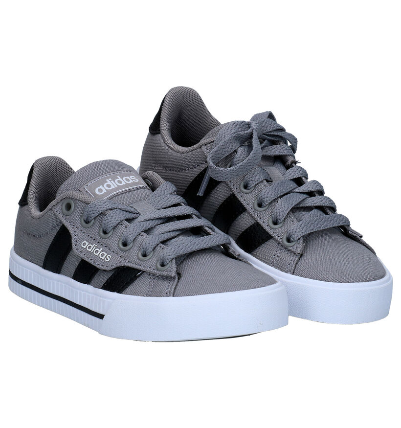 adidas Daily Baskets en Noir en textile (284603)