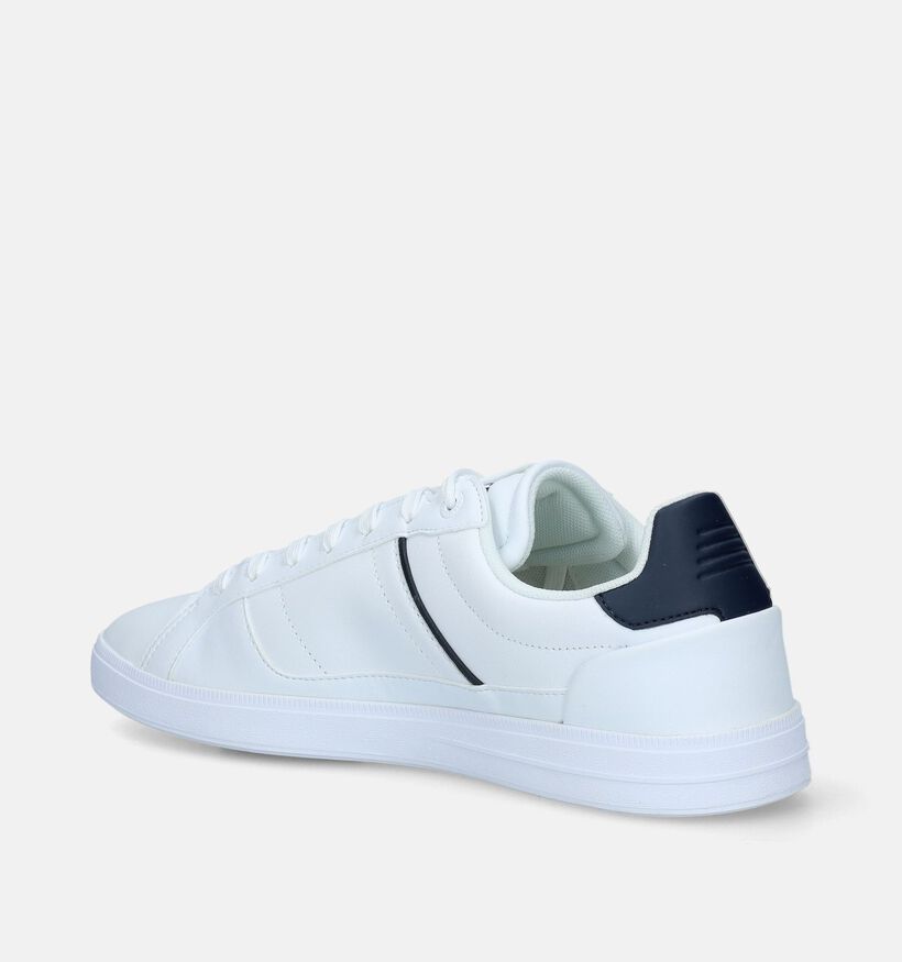 Lacoste Europa Baskets en Blanc pour hommes (336481)