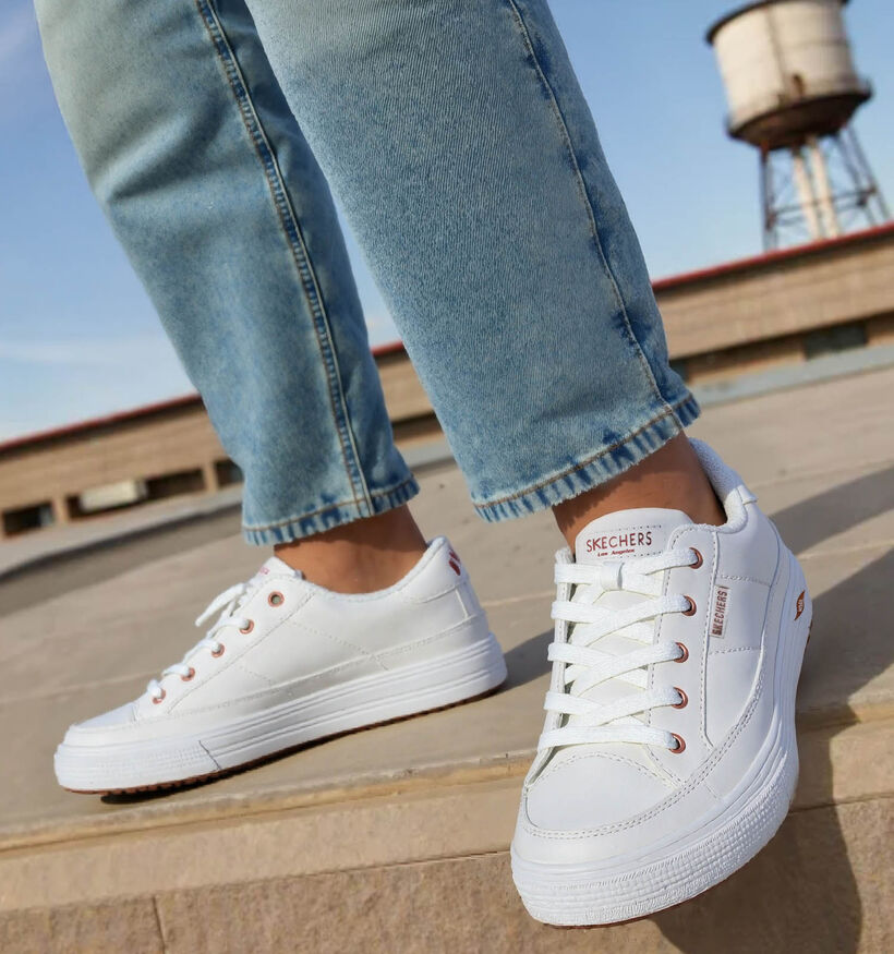 Skechers Arch Fit Arcade Witte Sneakers voor dames (350350) - geschikt voor steunzolen