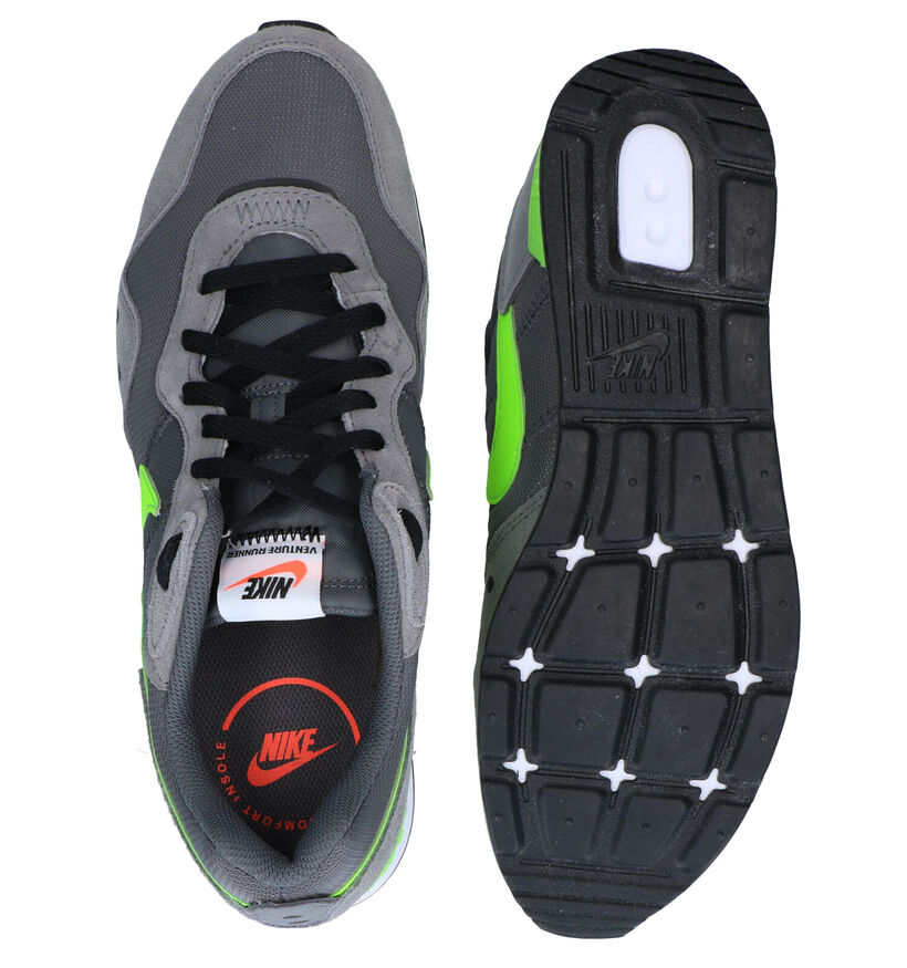Nike Venture Runner Witte Sneakers voor heren (325149) - geschikt voor steunzolen