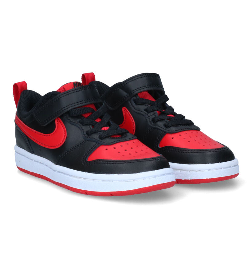 Nike Court Borough Low Baskets en Noir pour garçons (321351)