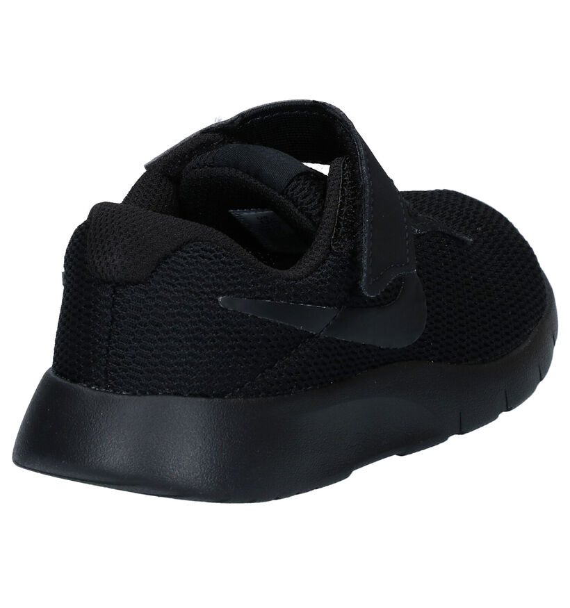 Nike Tanjun Baskets en Noir en textile (283702)