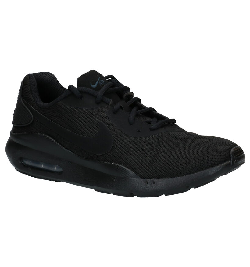 Nike Air Max Oketo Baskets en Noir en textile (274959)