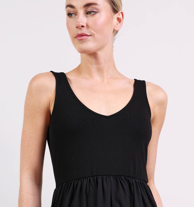 Vero Moda Vally Robe mi-longue en Noir pour femmes (369424)