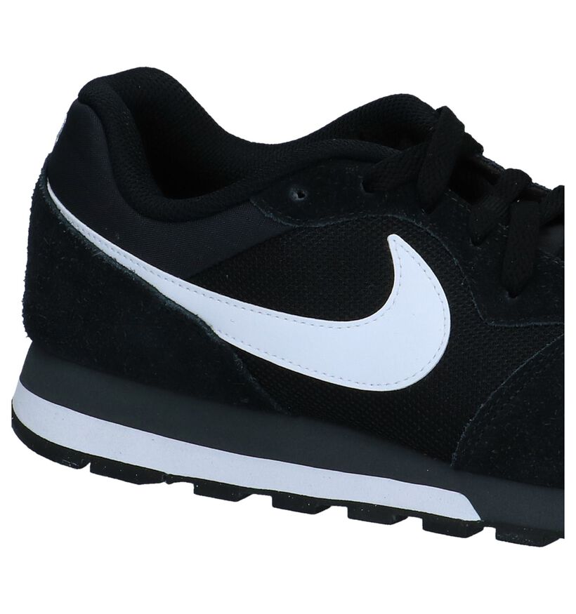 Zwarte Nike MD Runner 2 Lage Sneakers in daim (234112)