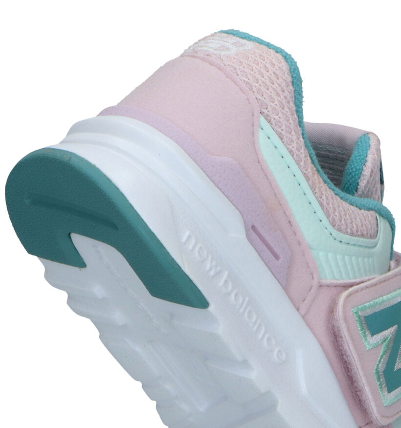 New Balance 997 Baskets en Rose pour filles (319338) - pour semelles orthopédiques