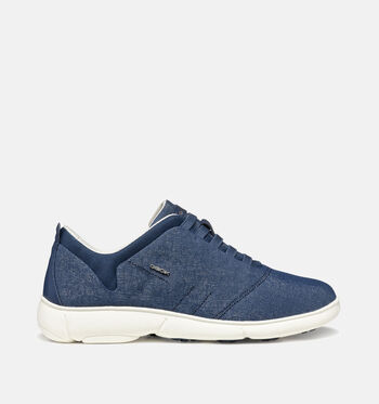 Baskets bleu
