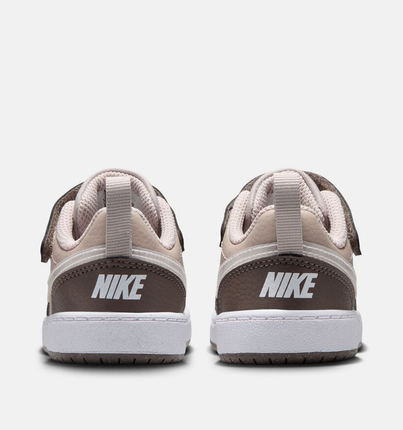 Nike Court Borough Low Baskets basses en Marron pour filles (376159)