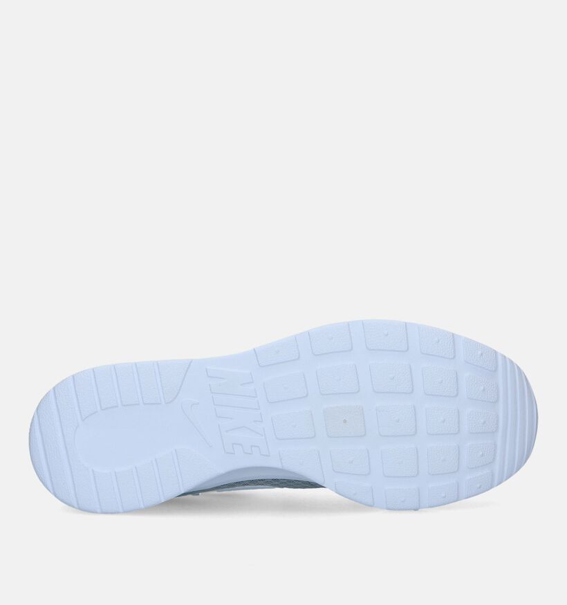 Nike Tanjun Baskets en Noir pour hommes (332341)