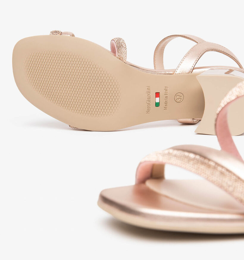 NeroGiardini Gouden Sandalen met hak voor dames (370600)