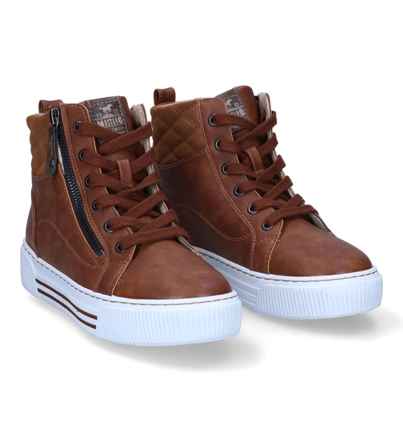 Mustang Baskets montantes en Cognac en simili cuir (298100)