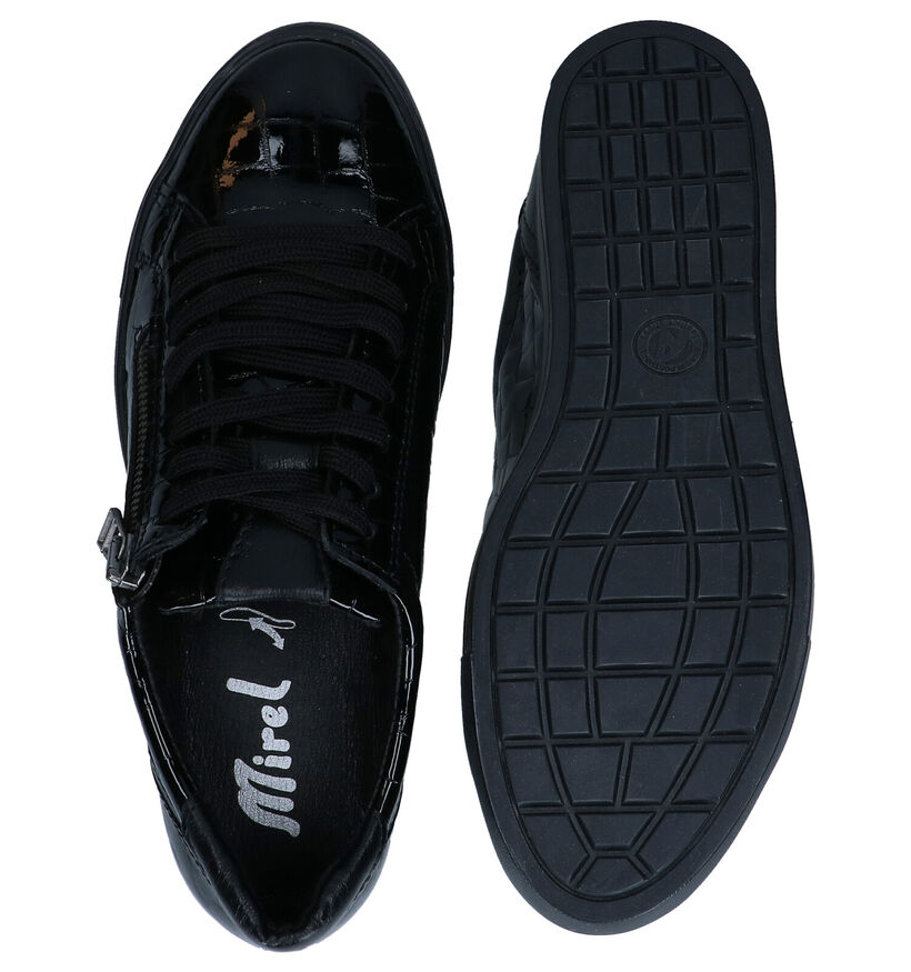 Mirel Chaussures à lacets en Noir en cuir (279834)
