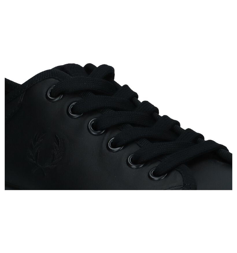 Fred Perry Chaussures basses en Noir en cuir (224341)