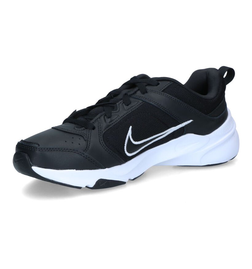 Nike Defy All Day Baskets en Blanc pour hommes (332318)