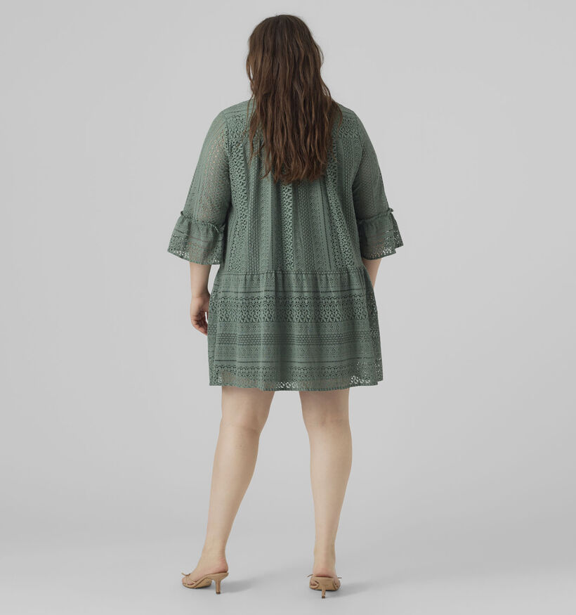 Vero Moda Curve Honey Lace Robe mi-longue en Vert pour femmes (375027)