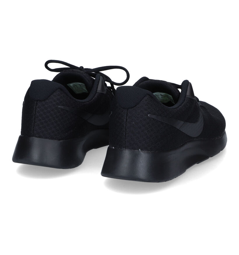 Nike Tanjun Baskets en Noir pour hommes (332341)