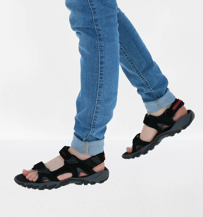 Columbia Santiam 3 Strap Zwarte Sandalen in daim (292975)