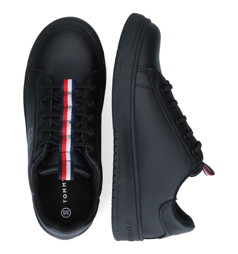 Tommy Hilfiger Chaussures à lacets en Noir en simili cuir (312040)