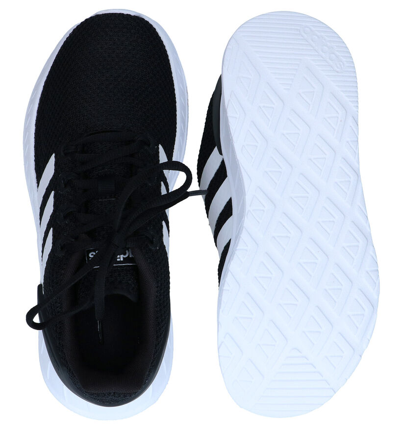 adidas Questar Flow Baskets en Noir en simili cuir (290788)