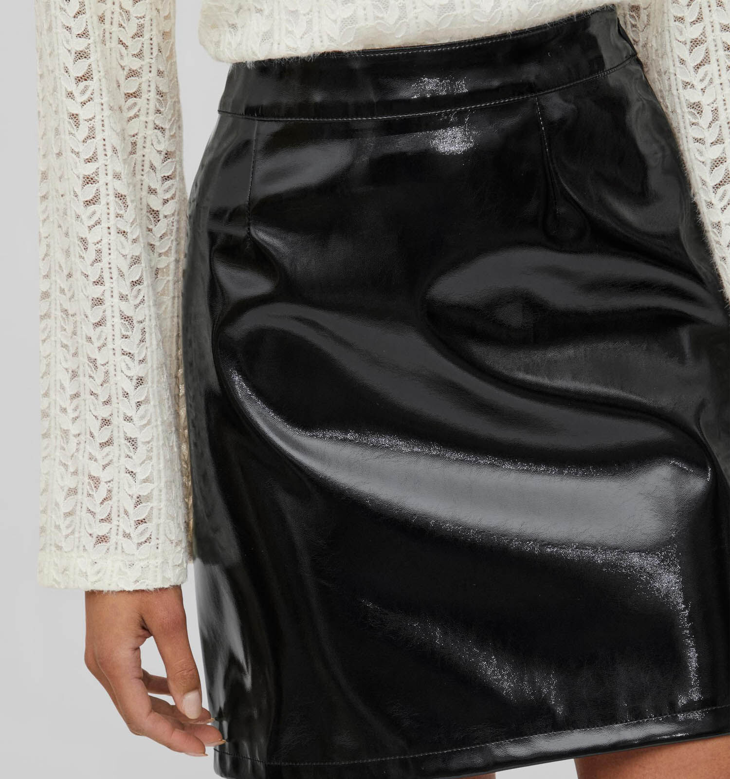 Vila Viskin Shiny Zwarte Korte Lederlook Rok Dames Rokken
