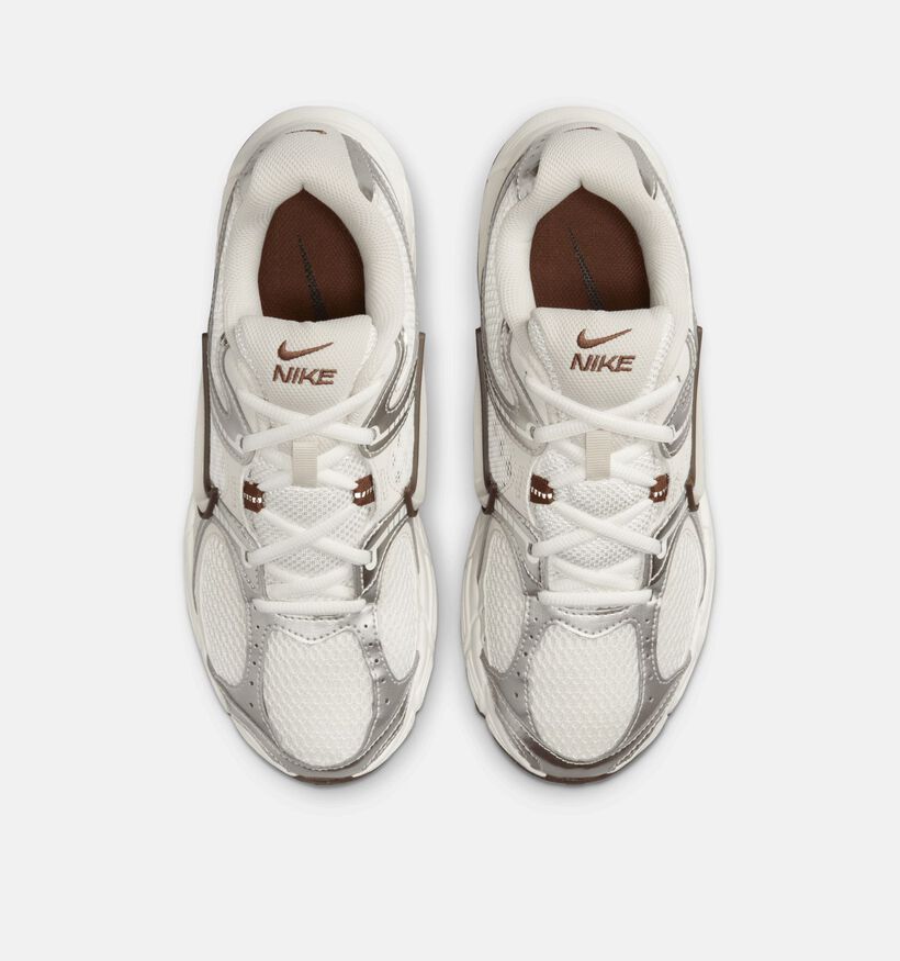 Nike V5 RNR Baskets en Ecru/Argent pour femmes (372900)