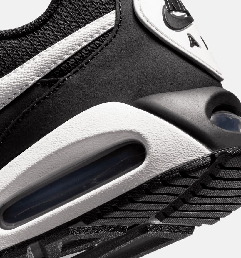Nike Air Max IVO Baskets en Noir pour hommes, gar&ccedil;ons (373115)