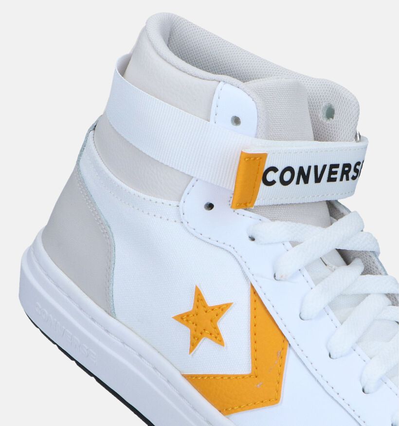 Converse Pro Blaze V2 Fall Tone Baskets en Blanc pour hommes (327831)