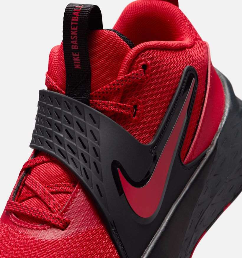 Nike Team Hustle Baskets en Rouge/Noir Nike Team Hustle Baskets en Rouge/Noir pour garçons (364689) - pour semelles orthopédiques