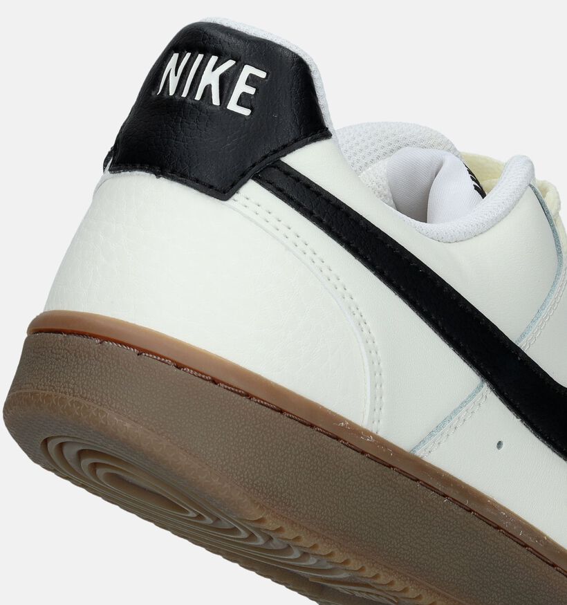 Nike Court Vision Ecru Sneakers voor heren (325177)