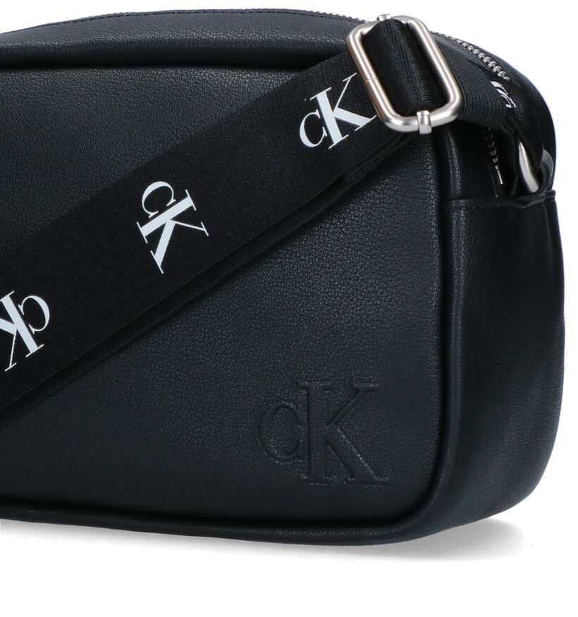 Calvin Klein Accessoires Ultralight Sac porté croisé en Ecru en simili cuir (311149)